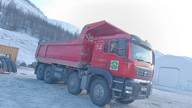 самосвал 8*4